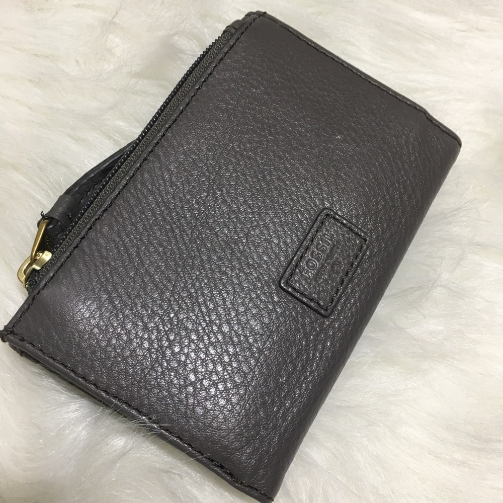 Fossil Gray Pebbled Leather Bifold Wallet EIC